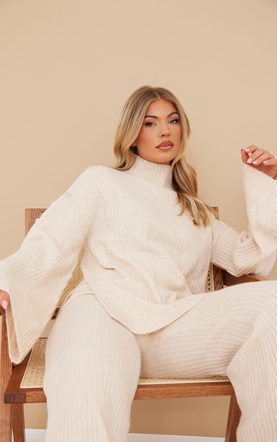 Pull oversize avoine en maille tricot côtelée luxe