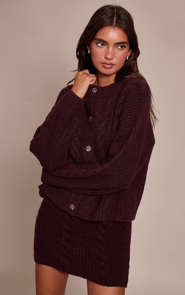 Cardigan en maille tricot torsadée prune chocolat à boutons