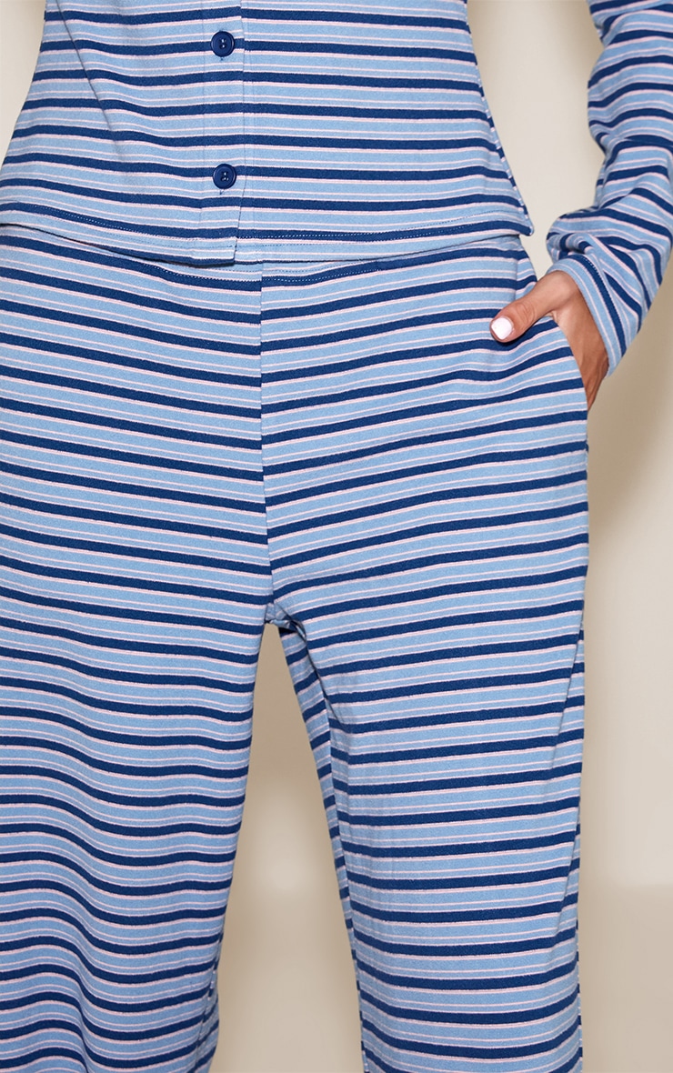 Pantalon droite en polaire douce bleu marine à fines rayures image 4