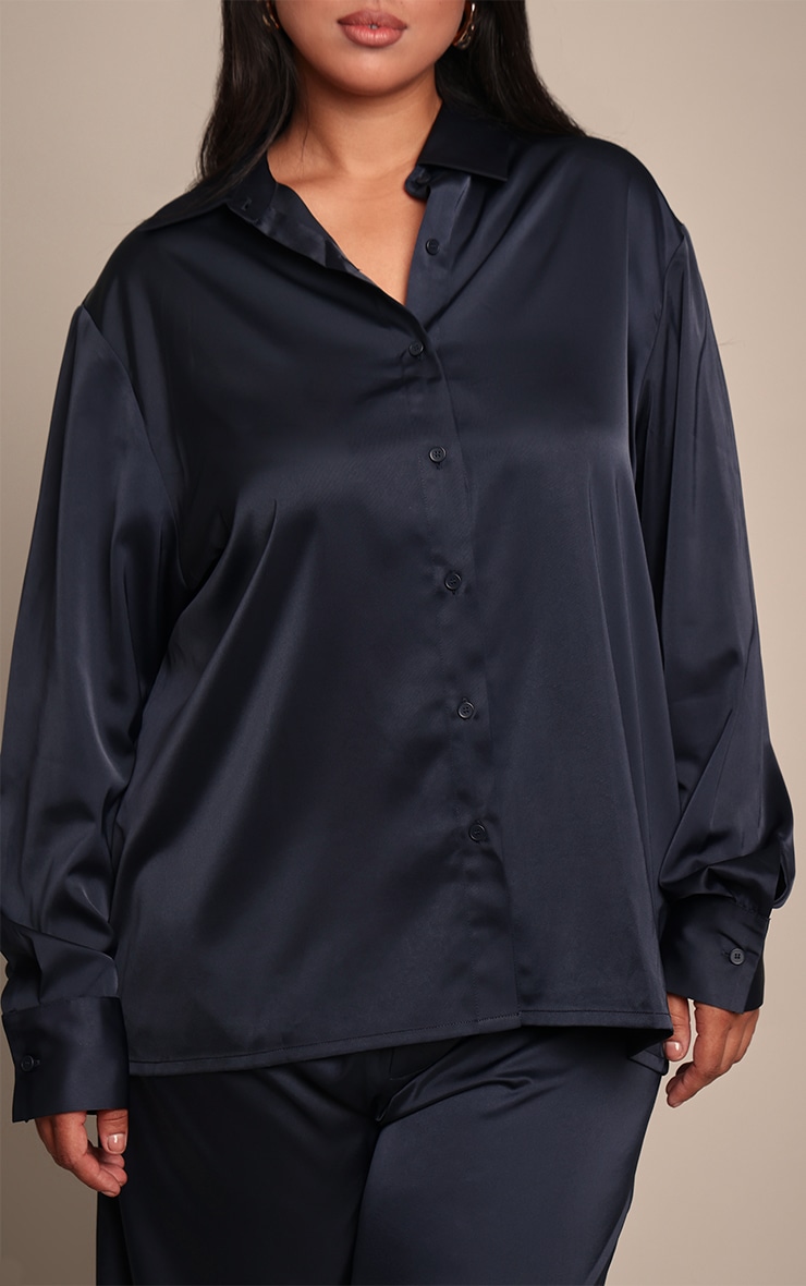 Plus Black Crinkle Satin Oversized Shirt image 4