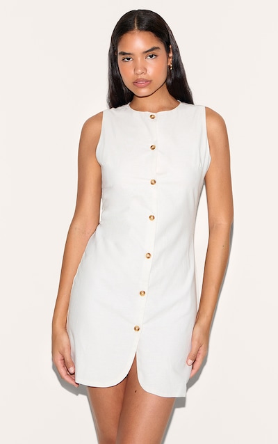 Robe moulante haute à boutons en effet lin d'aspect blanc