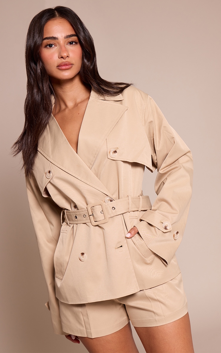 Petite Short de tailleur beige à plissures image 4