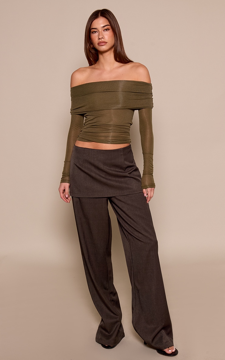 Top doux kaki transparent à col bardot replié et manches longues image 3