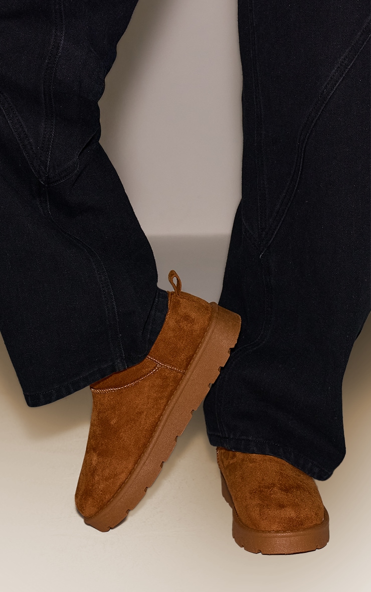 Chaussures duveteuses chataîgne à enfiler et plateforme