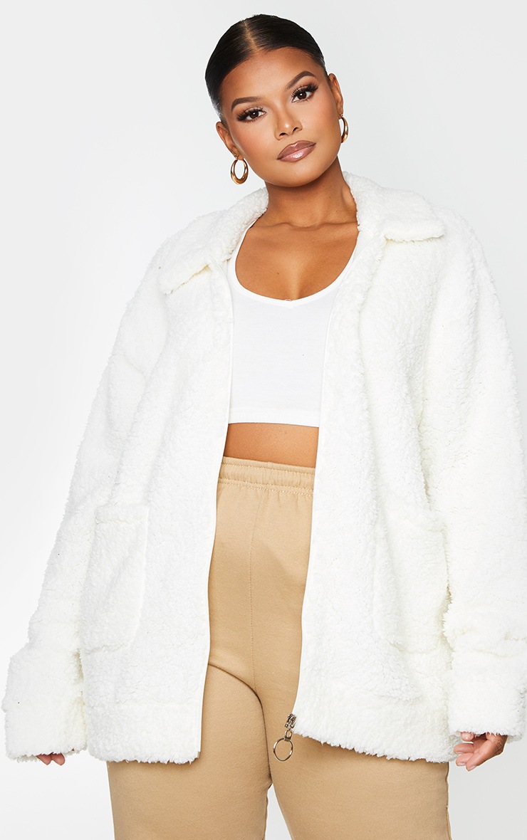PLT Plus - Veste oversize en imitation mouton crème avec poches à l'avant