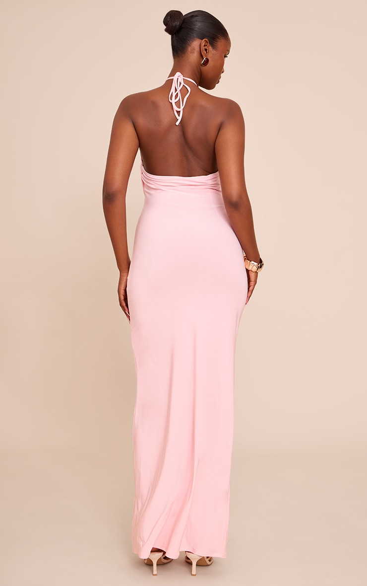 Robe longue moulante rose tendre à dos nu et détail drapé image 2