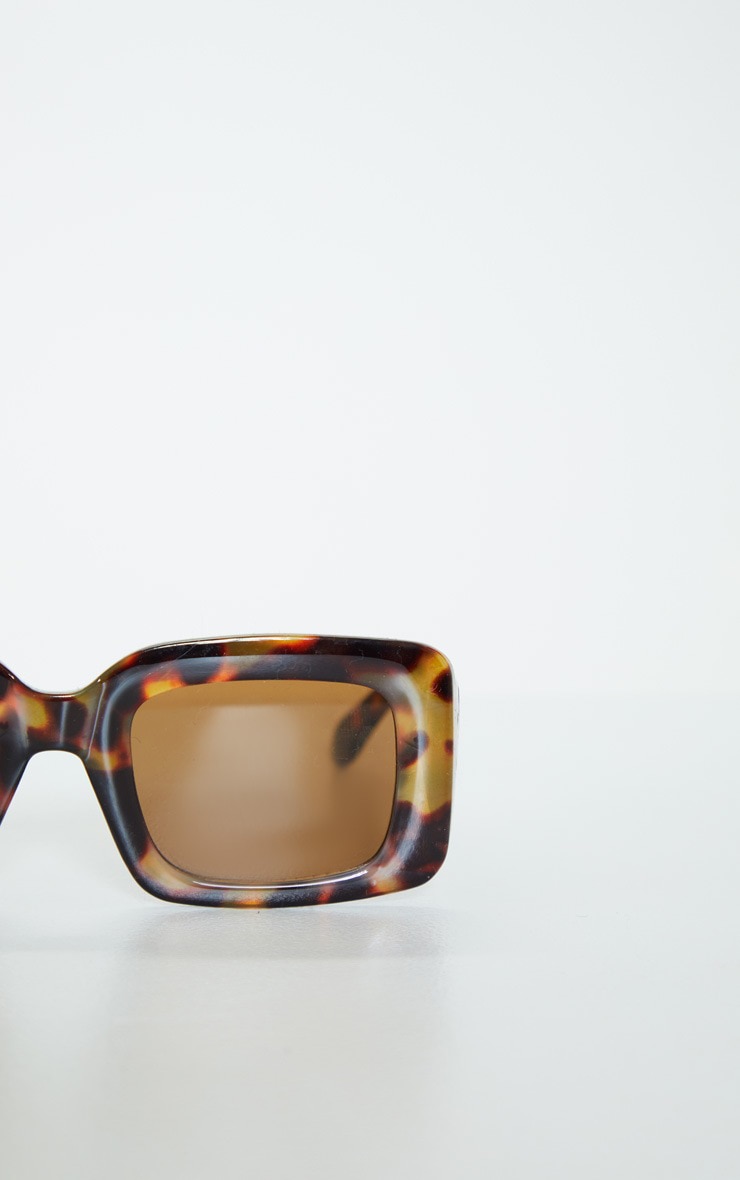 Tortoiseshell Rectangle Thick Frame Sunglasses image 4