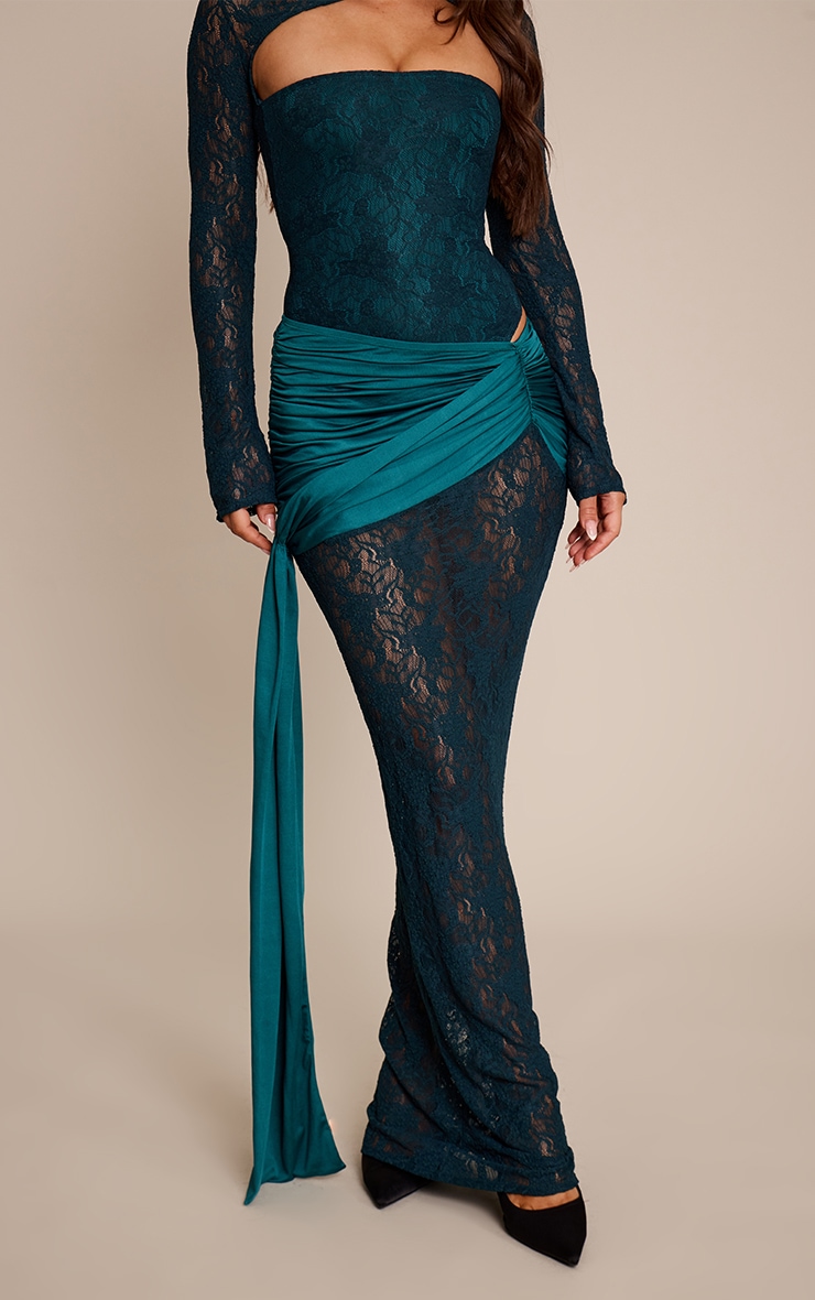 Jupe longue moulante en dentelle vert émeraude froncée à partie superposée drapée image 2