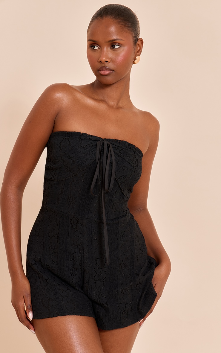Combishort en dentelle noire à détail replié image 4