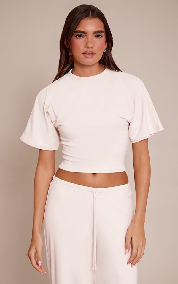 T-shirt doux crème épaules carrées