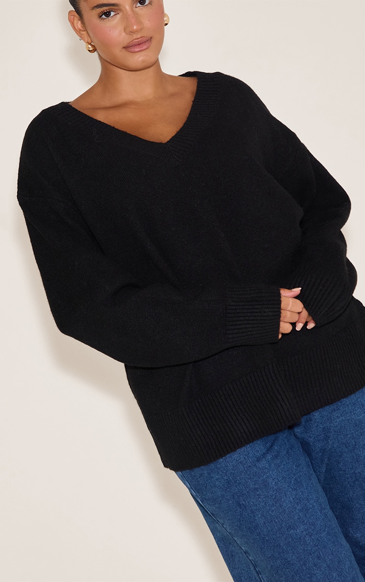 Plus Black Knit V-neck Jumper image 4