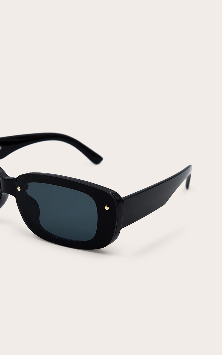 Lunettes de soleil carrées lisses noires image 4