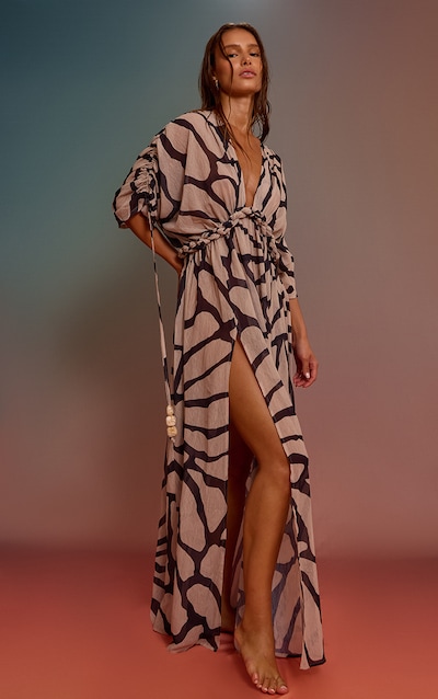 Robe de plage bohème en mousseline de soie texturée blanche imprimé girafe à détail torsadé