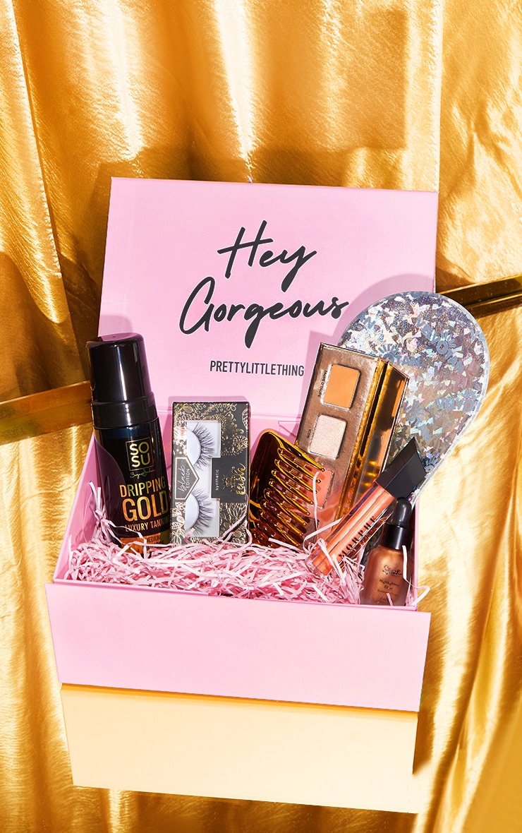 PRETTYLITTLETHING Black Friday Beauty Box (Worth 71.00)