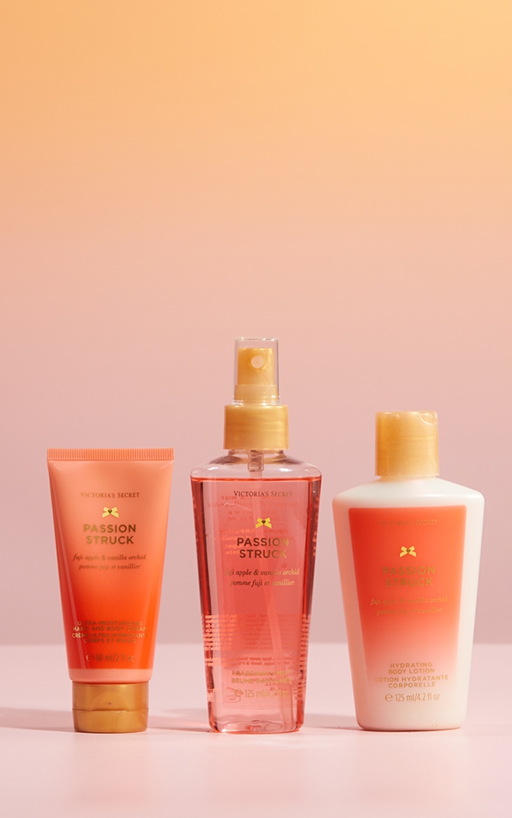 Victoria's Secret Passion Struck Bath & Body Gift Set image 3