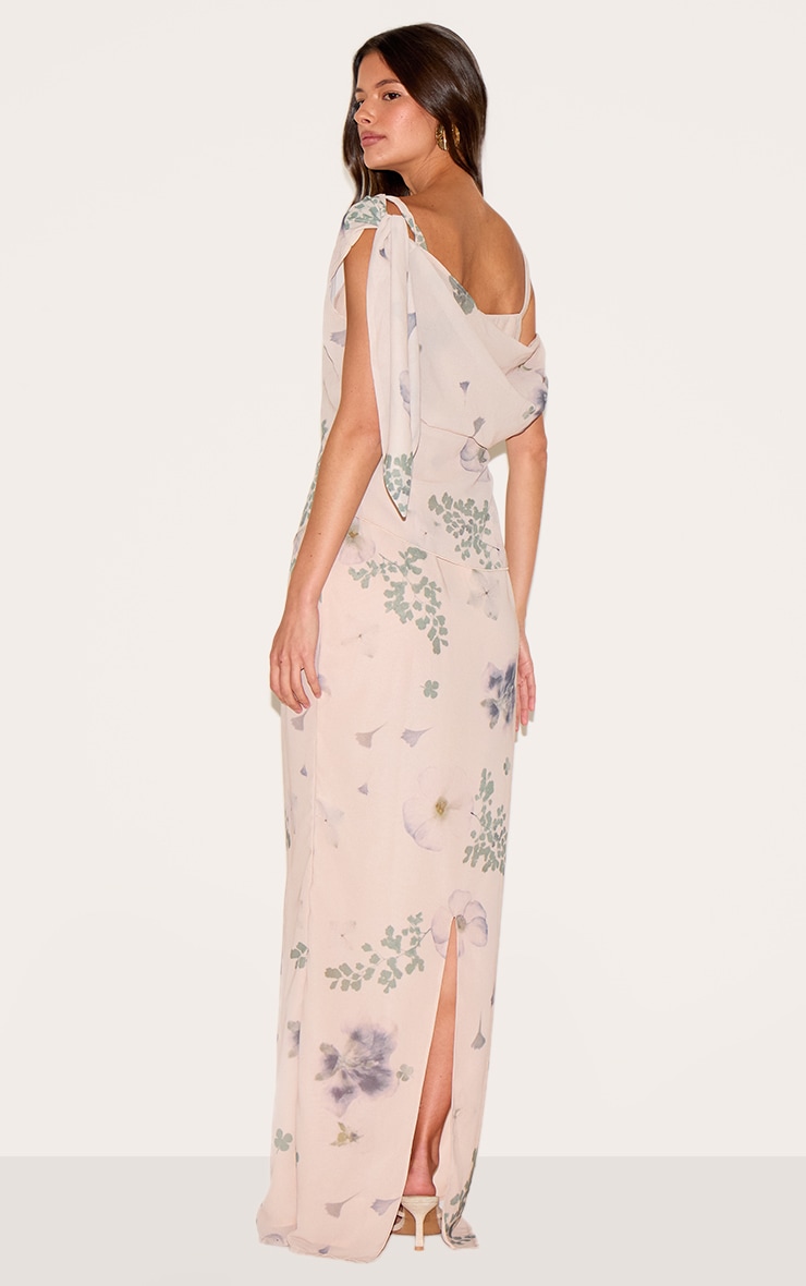 Robe longue en mousseline de soie sable imprimé abstrait à détail drapé image 2