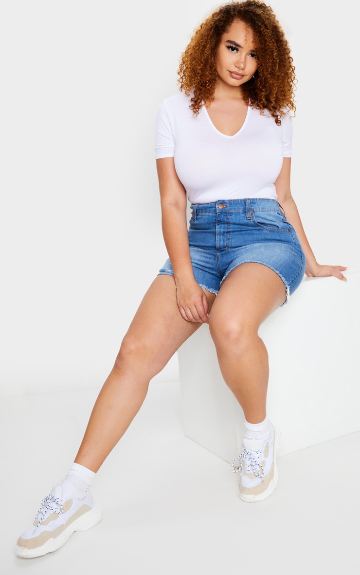 Plus Mid Blue Wash Stretch Denim Frey Hem Shorts