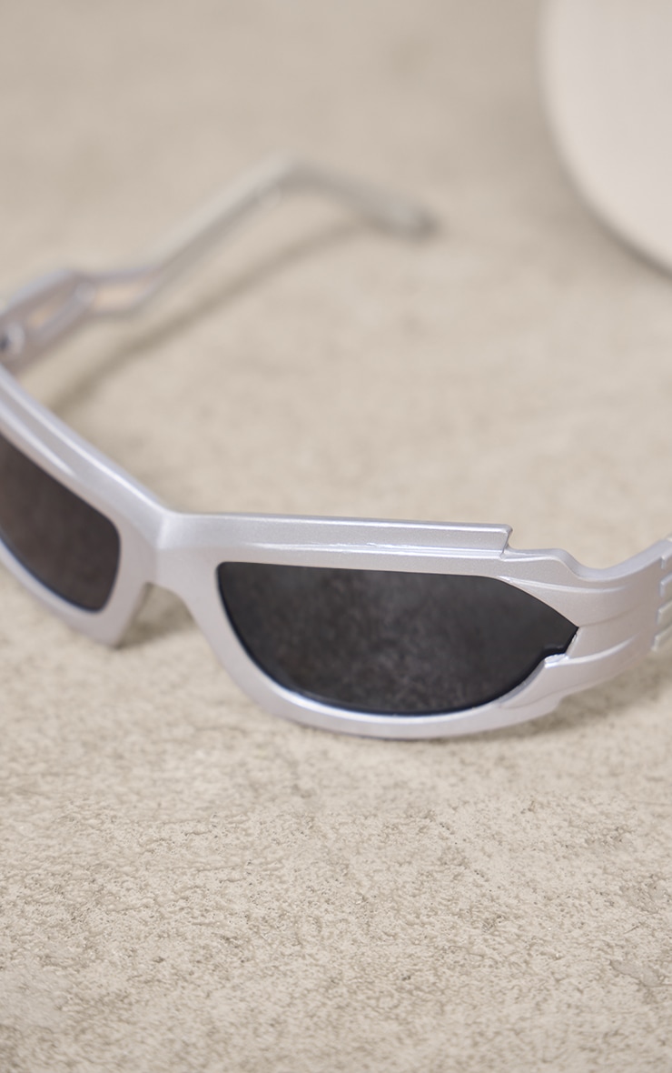 Silver Sporty Zig Zag Frame Sunglasses image 3