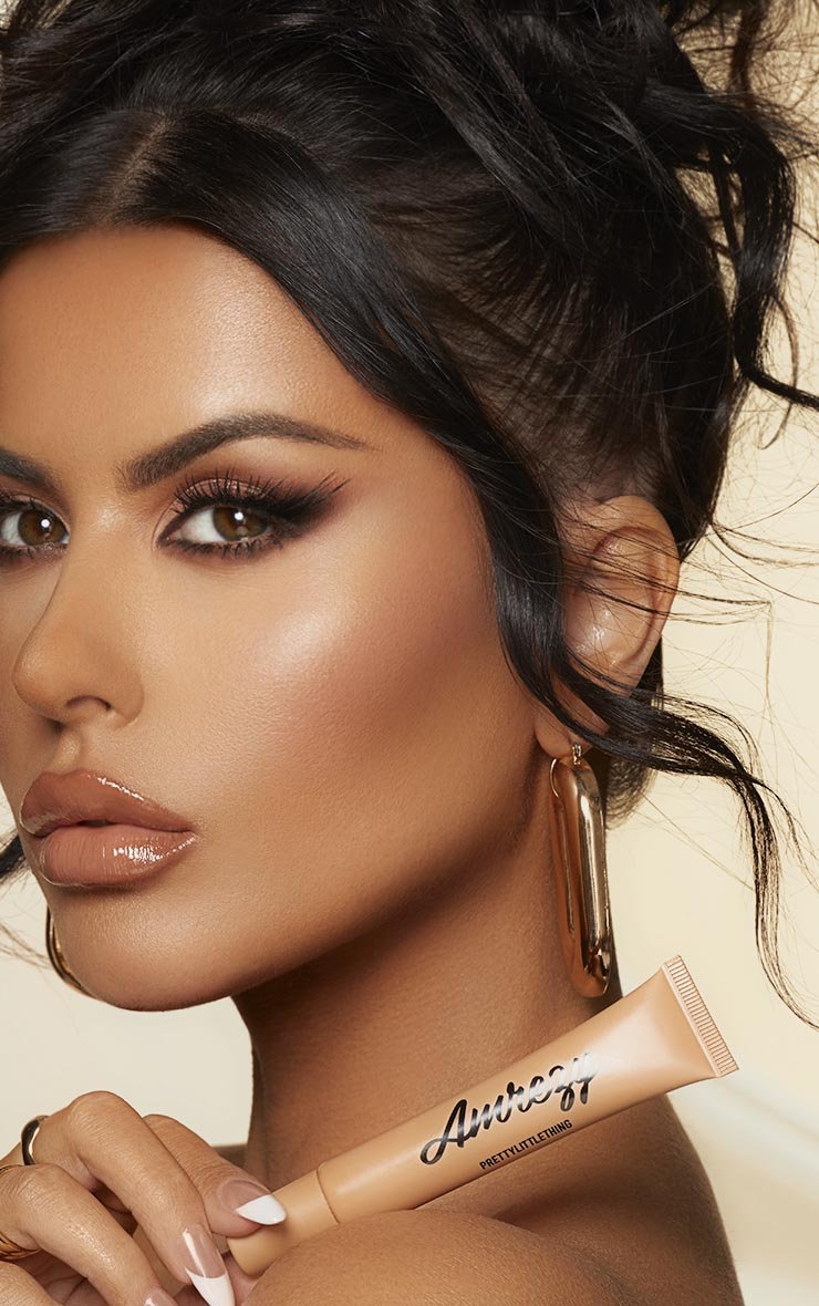 AMREZY PRETTYLITTLETHING Liquid Highlighter 02 Goldmember