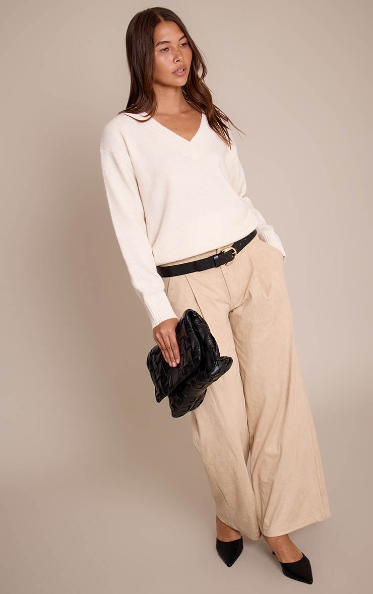 Pull en maille tricot crème à col en V image 3