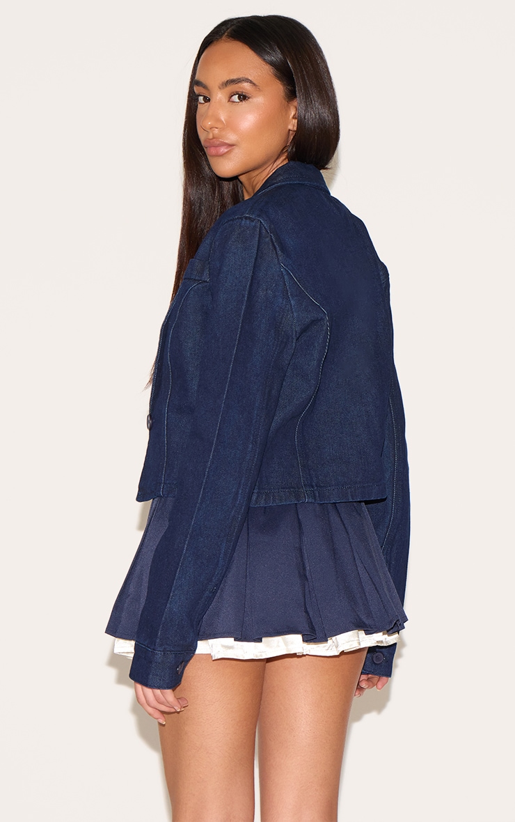 Blazer en denim indigo foncé court à taille cintrée, coupe petite image 2