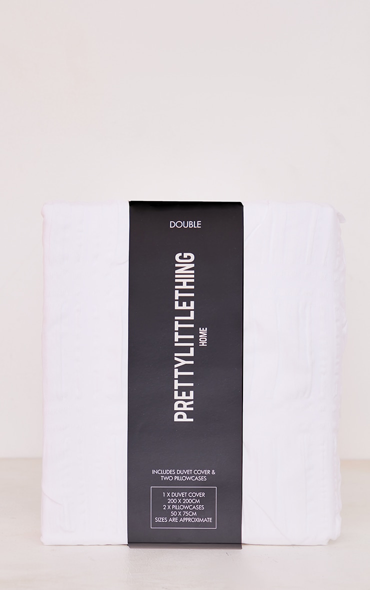 PRETTYLITTLETHING White Oversize Airblown Seersucker Double Duvet Set  image 4