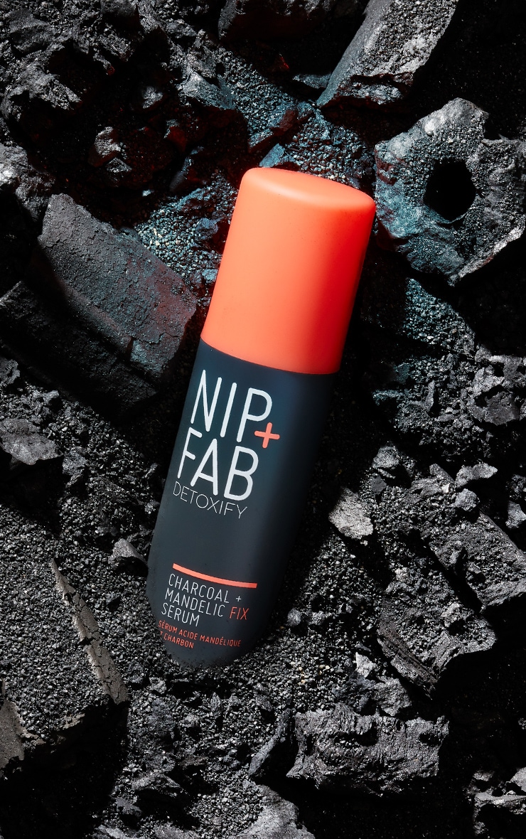 NIP+FAB Charcoal and Mandelic Acid Fix Serum