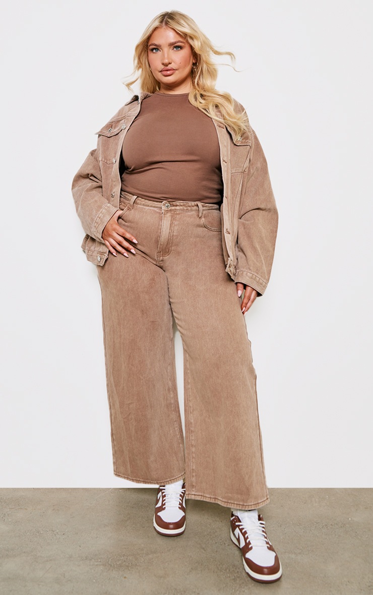 Plus Jean Boyfriend Marron Délavé À Taille Basse PrettyLittleThing FR