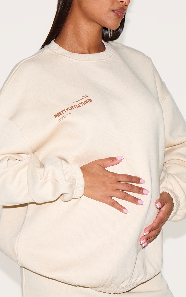 PRETTYLITTLETHING Maternity Stone Logo Oversized Sweatshirt image 4
