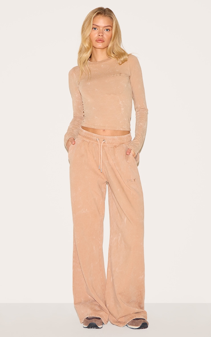 PRETTYLITTLETHING Sand Washed Low Rise Oversized Wide Leg Joggers