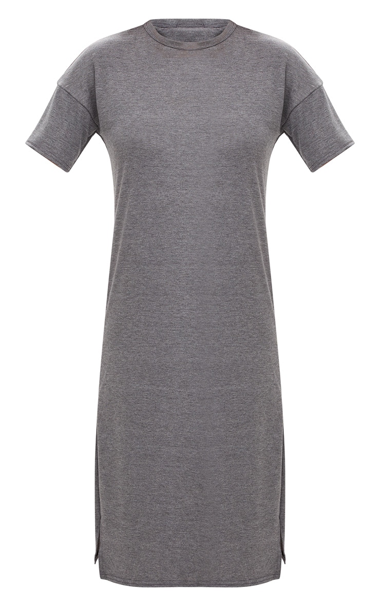 Robe tshirt midi manches courtes jersey anthracite. Robes PrettyLittleThing FR