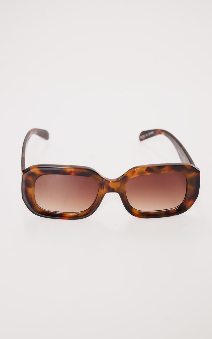 Tortoiseshell Chunky Rectangular Sunglasses image 2