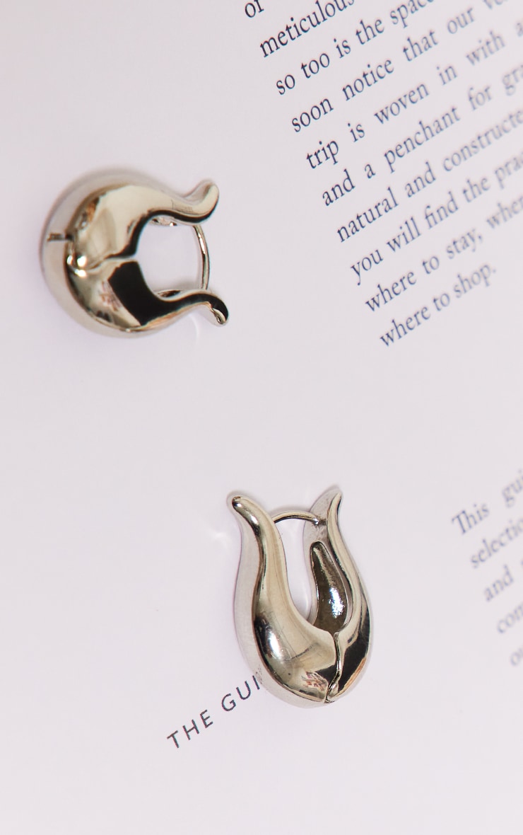 Silver Chunky Horseshoe Hoop Earring image 3