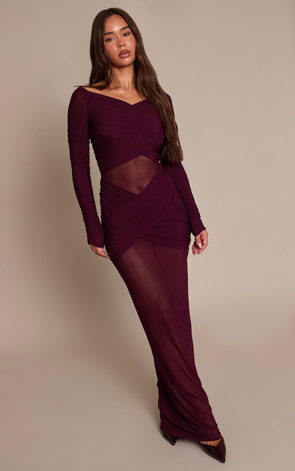 Robe longue en mesh prune froncée à col bardot et parties superposées