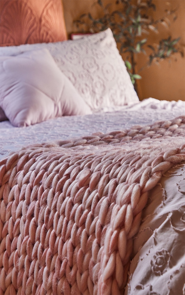 Pink Chunky Oversize Knit Throw PrettyLittleThing