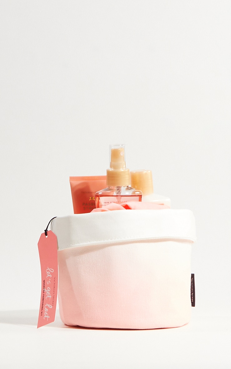 Victoria's Secret Passion Struck Bath & Body Gift Set image 2