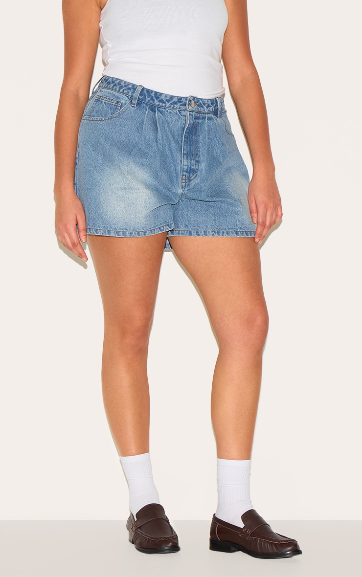 Plus Short en jean vintage clair délavé à taille haute et ourlets larges image 2