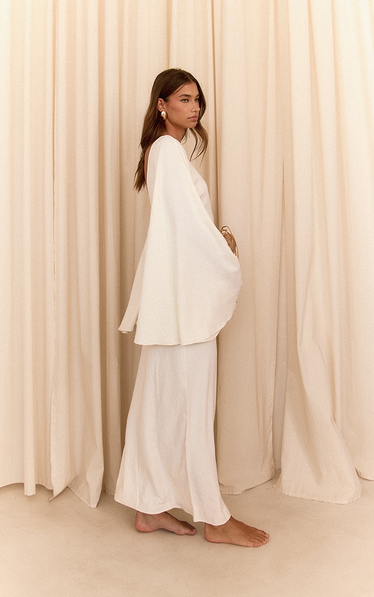 Cream Floaty Woven Flared Sleeve Maxi Dress image 4