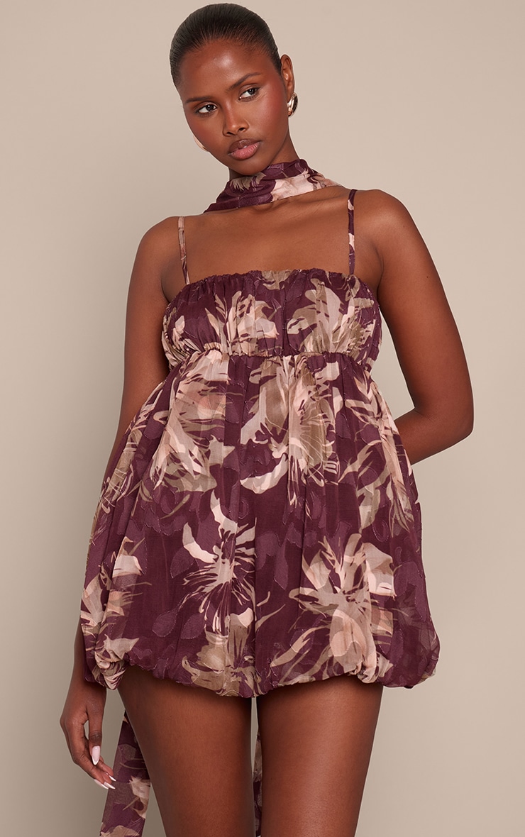 Combishort bouffant en mousseline de soie dévorée bordeaux fleurie à bretelles fines