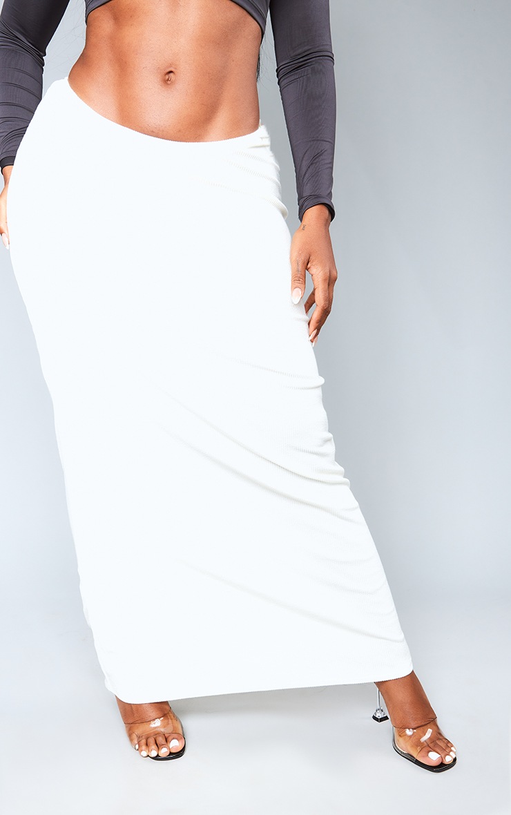 Shape Jupe Longue C?�tel?�e Cr?�me ?? Ourlet Tombant Sur La Taille | Shape | PrettyLittleThing FR