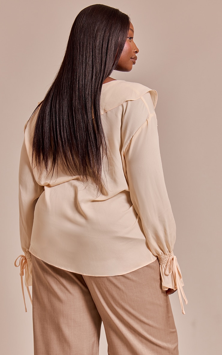 Plus Blouse en mousseline de soie crème nouée devant à volants image 2