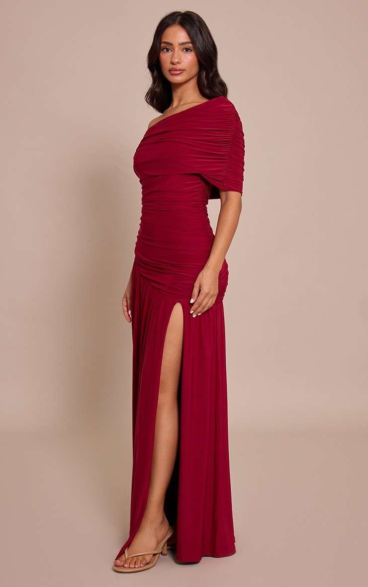 Petite Robe longue asymétrique prune fendue à col bardot image 3