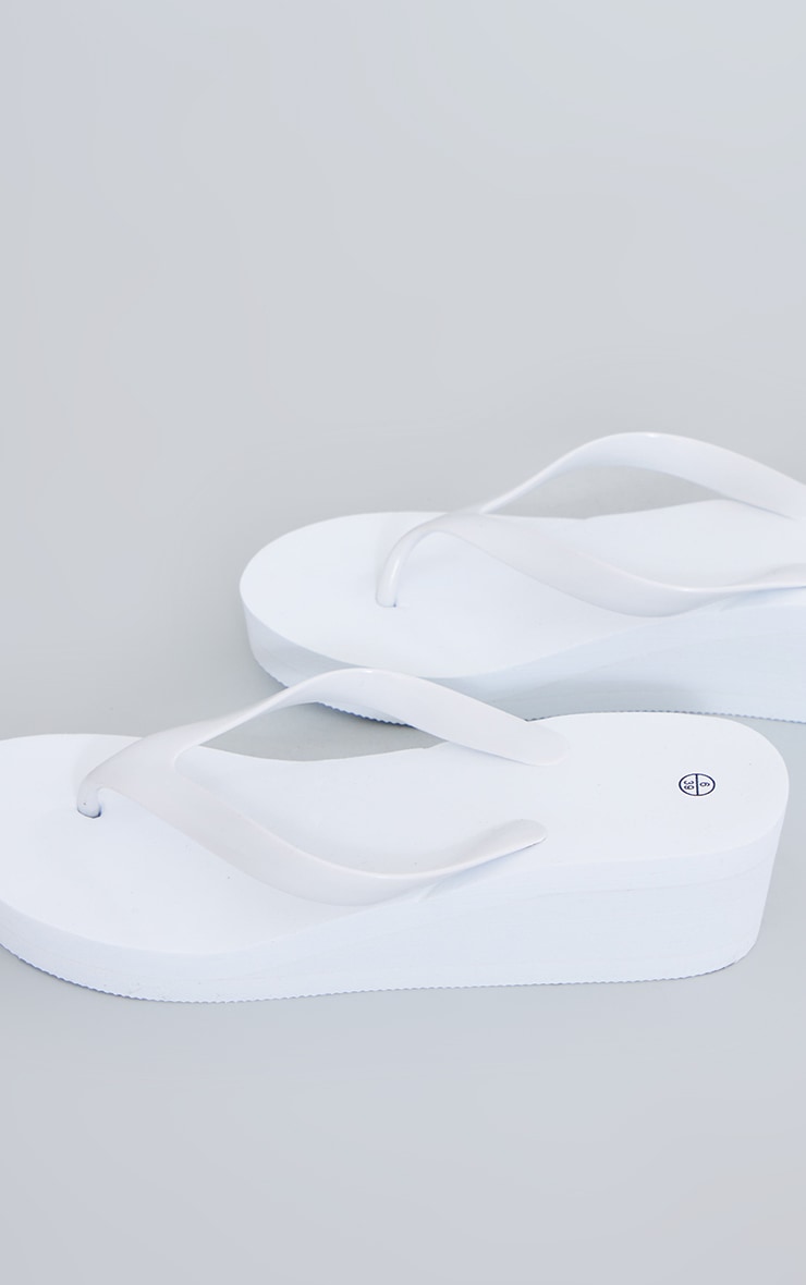 White Round Toe Simple Platform Flip Flops image 4