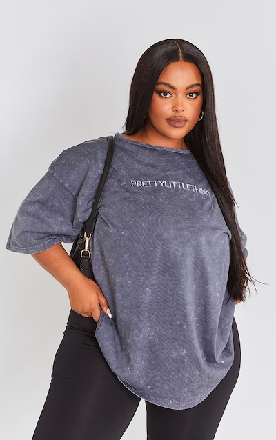PRETTYLITTLETHING Plus Charcoal Washed Oversized T Shirt