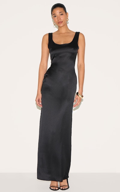 Robe mi-longue en matière satinée à encolure dégagée noire