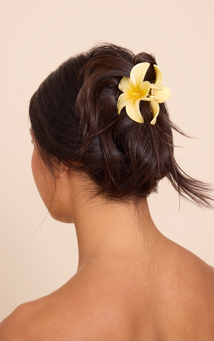 Butter Yellow Lily Flower Hair Clip image 1