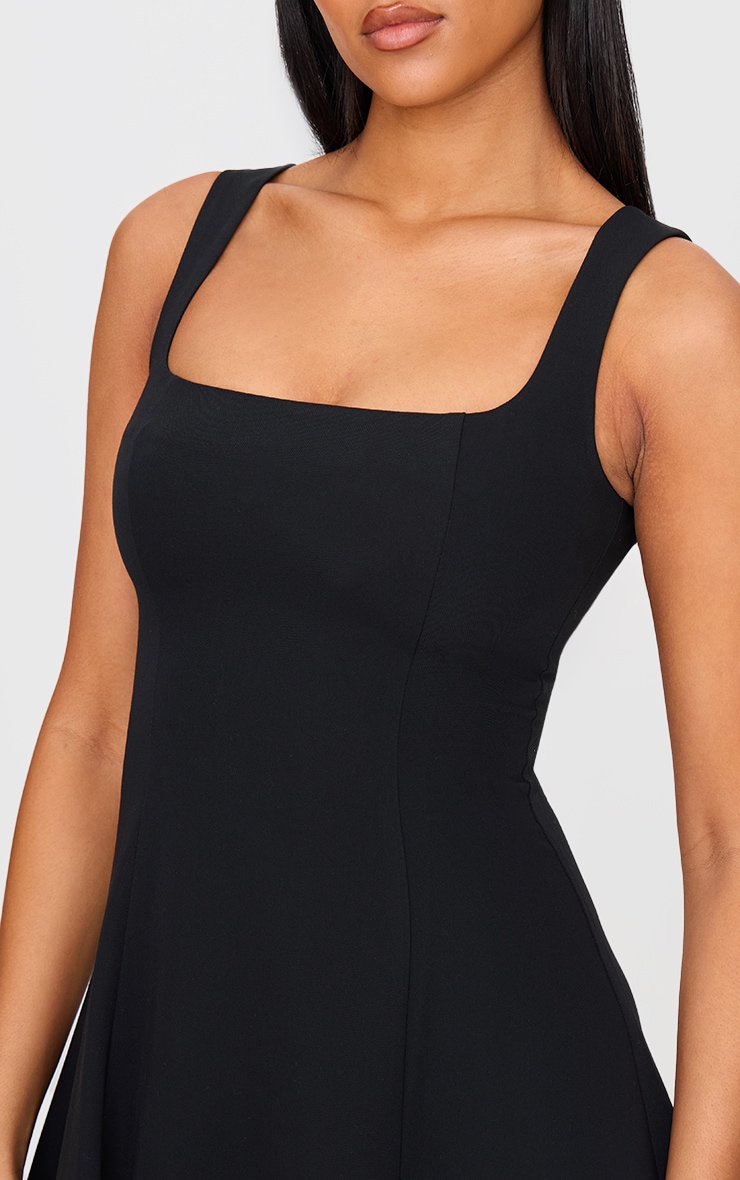 Tall Robe longue noire à col carré et taille haute image 4
