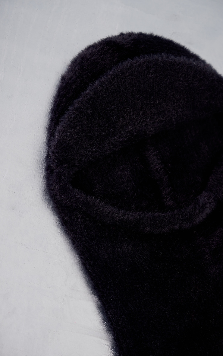 Black Eyelash Cap Snood image 3