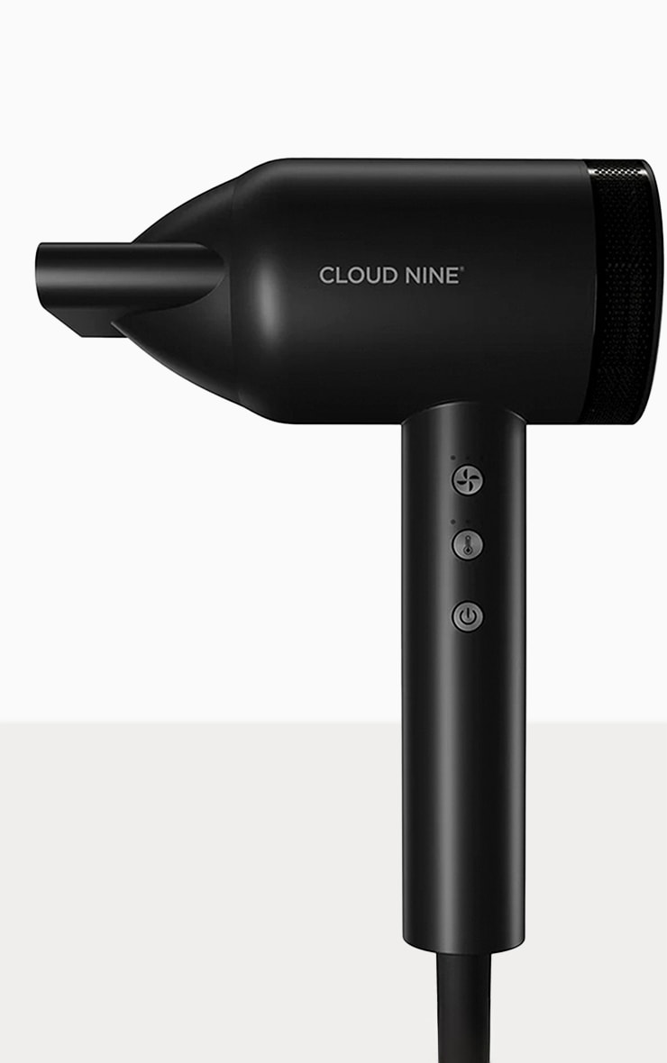 Dynamic Cloud Nine Airshot Image in 4K