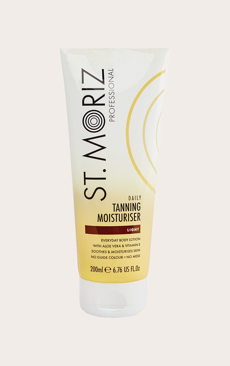 St. Moriz Golden Glow Gradual Tanning Moisturiser image 1